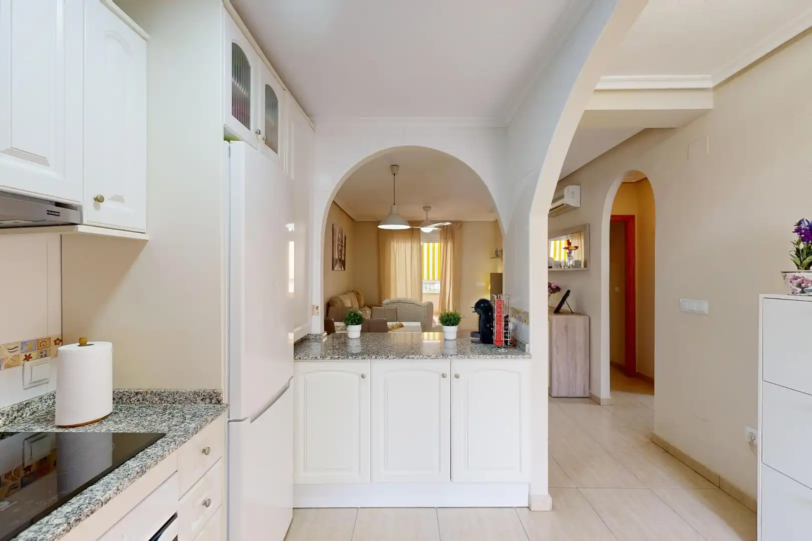 Cocina de Apartamento en venta en Cartagena con Aire acondicionado, Calefacción y Jardín privado