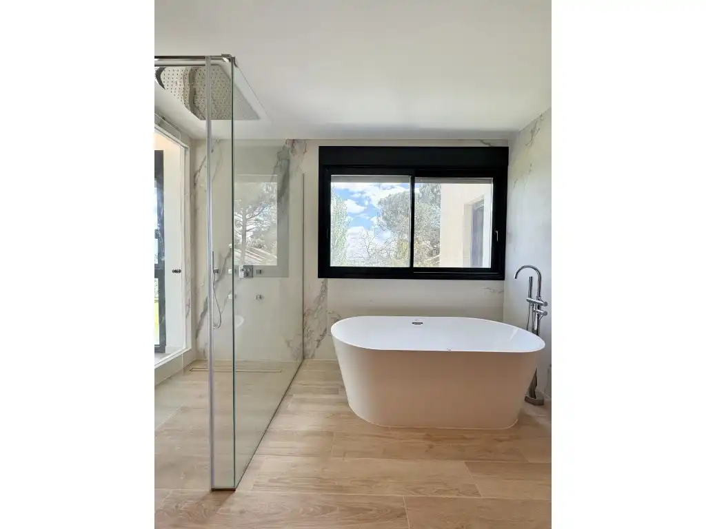 Bathroom of Houses for sale in Ciudalcampo