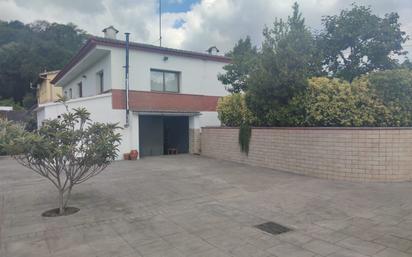 Exterior view of House or chalet for sale in Riells i Viabrea  with Private garden and Storage room