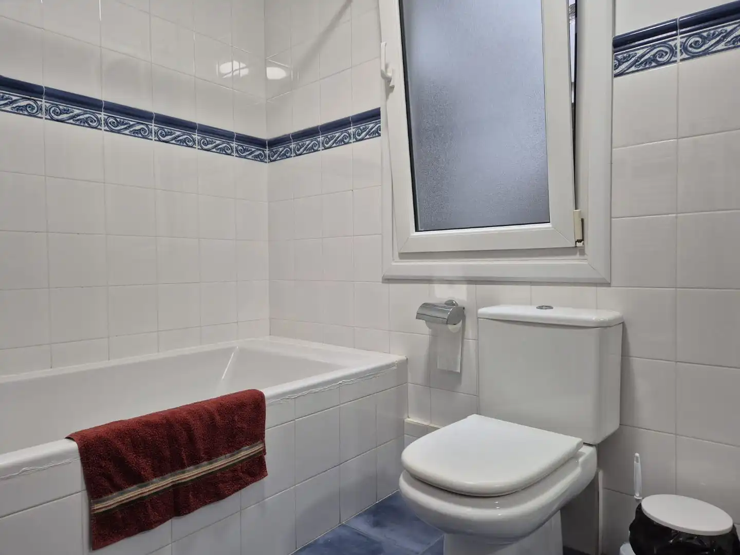 Bathroom of Flat for rent in Santander  with Heating, Parquet flooring and Furnished