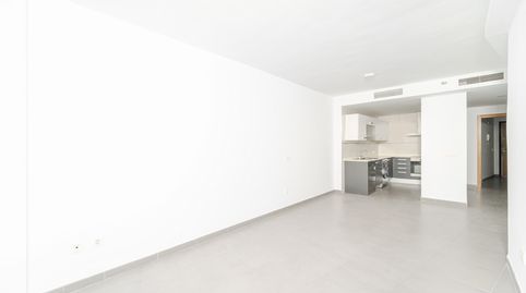Foto 5 de Piso en venta en Nou Benicalap, Valencia Capital