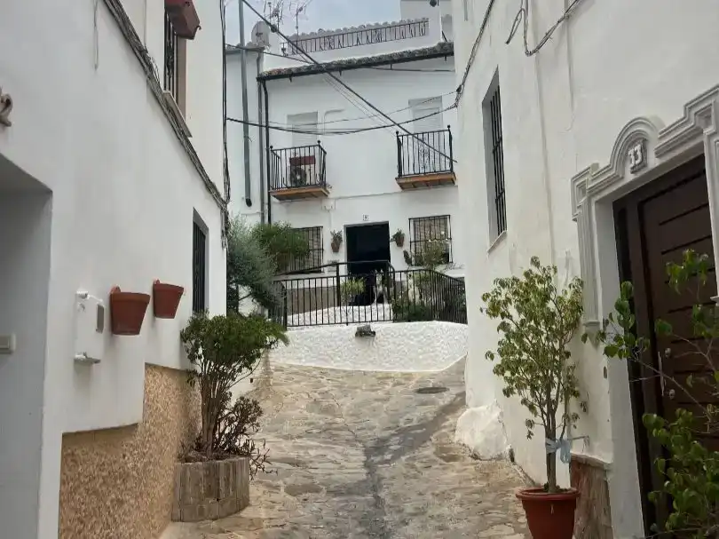 Vista exterior de Casa o chalet en venta en Ubrique con Aire acondicionado, Amueblado y Balcón
