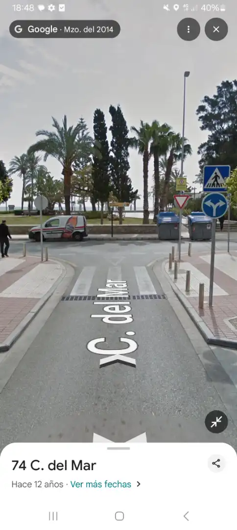 Vista exterior de Edificio en venta en Vélez-Málaga con Alarma
