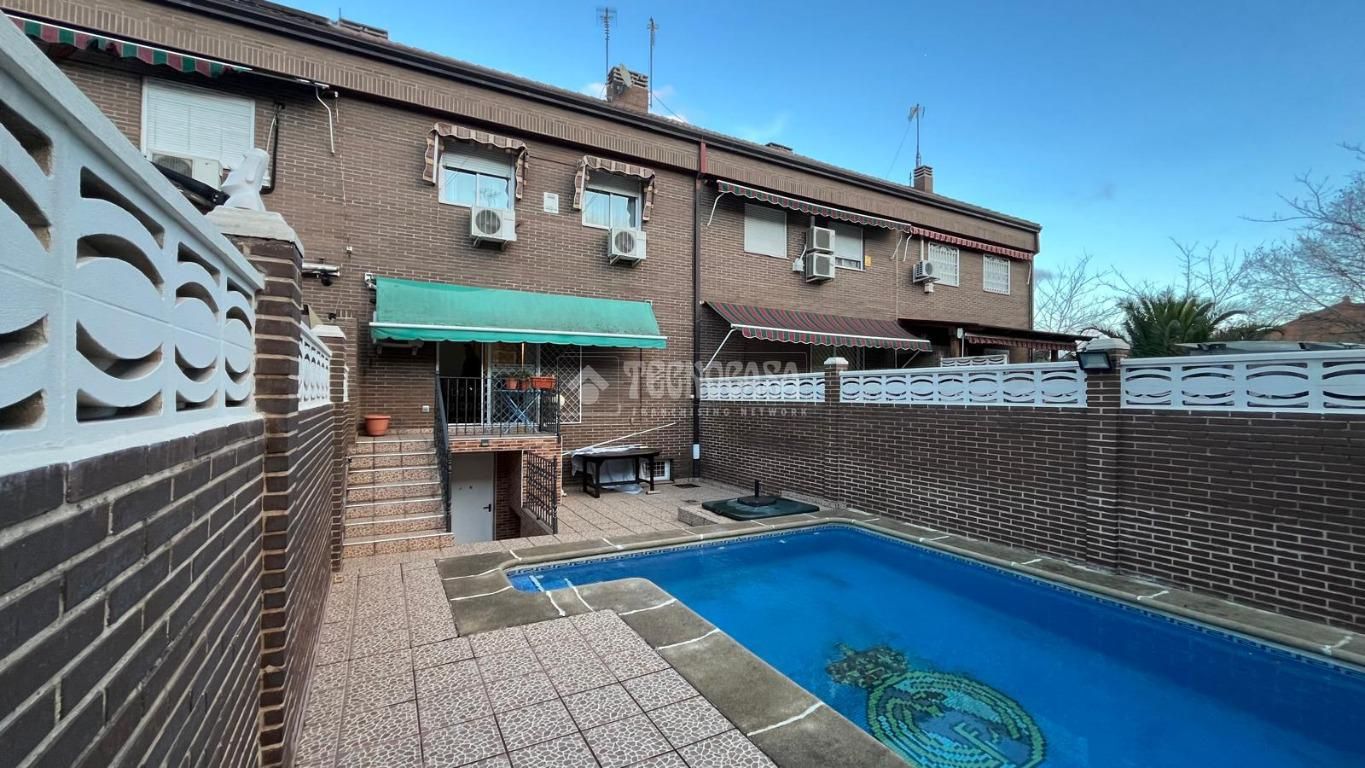 Schwimmbecken von Wohnung zum Verkauf in San Fernando de Henares mit Heizung und Parkett