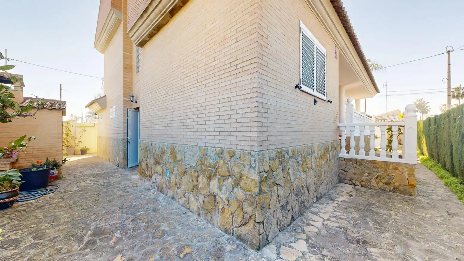 Exterior view of Houses for sale in Sagunto / Sagunt  with Private garden, Terrace and Swimming Pool