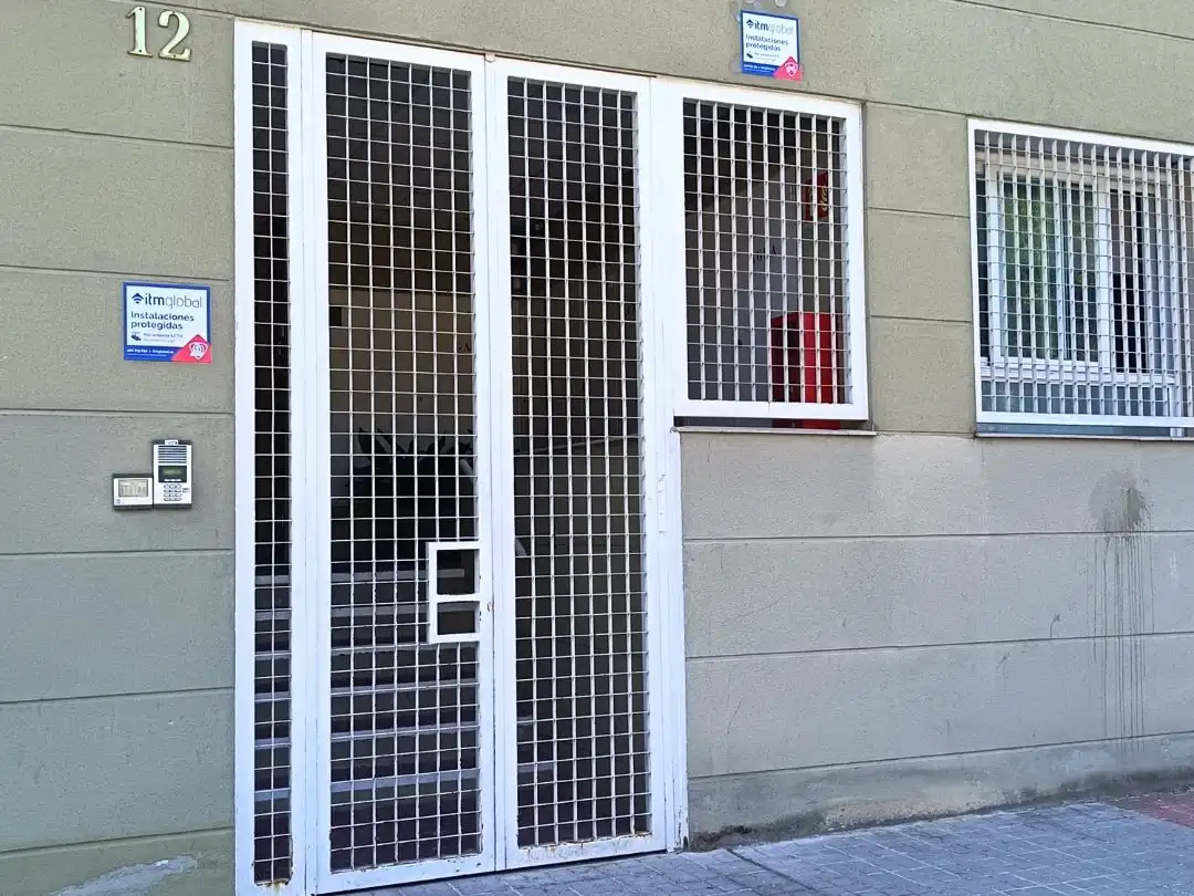 Vista exterior de Piso en venta en Usera