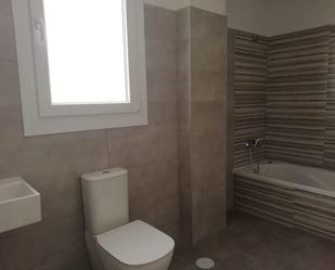 Bathroom of Flat for sale in Cáceres Capital  with Air Conditioner, Heating and Terrace