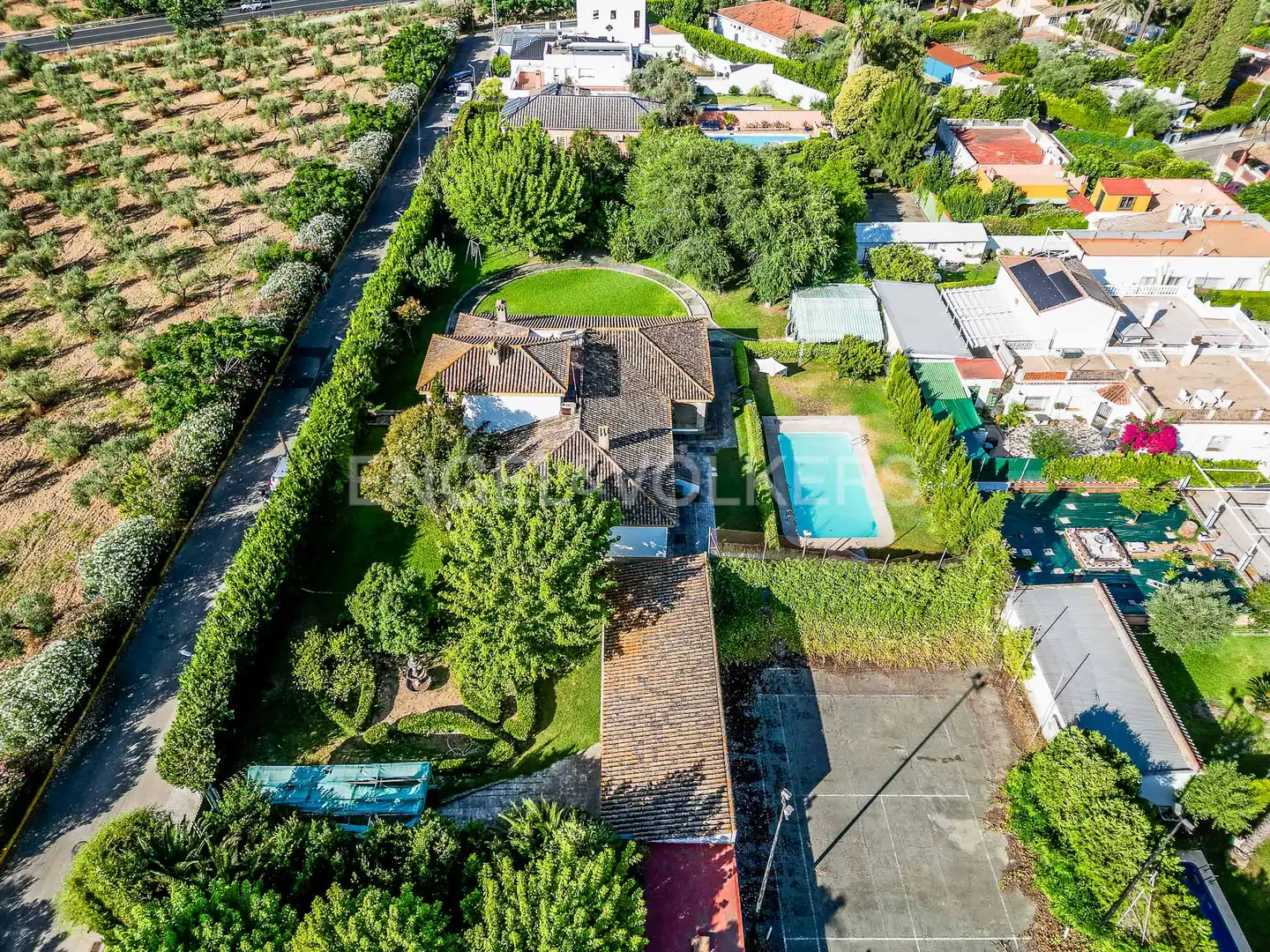 Haus mit Pool zum Verkauf in Valencina de la Concepción, imagen 2