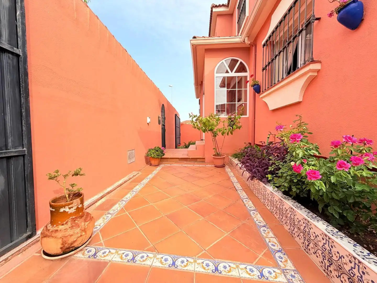 Terrassa de Casa o xalet en venda en Algeciras amb Piscina