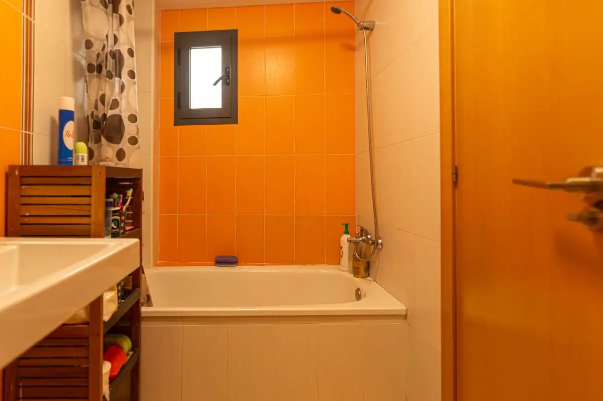 Bathroom of Flat for sale in Ondara  with Air Conditioner, Heating and Private garden