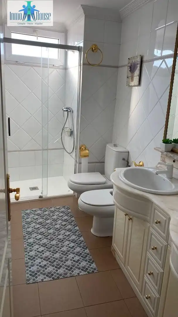 Baño de Ático de alquiler en Albacete con Aire acondicionado, Calefacción y Terraza