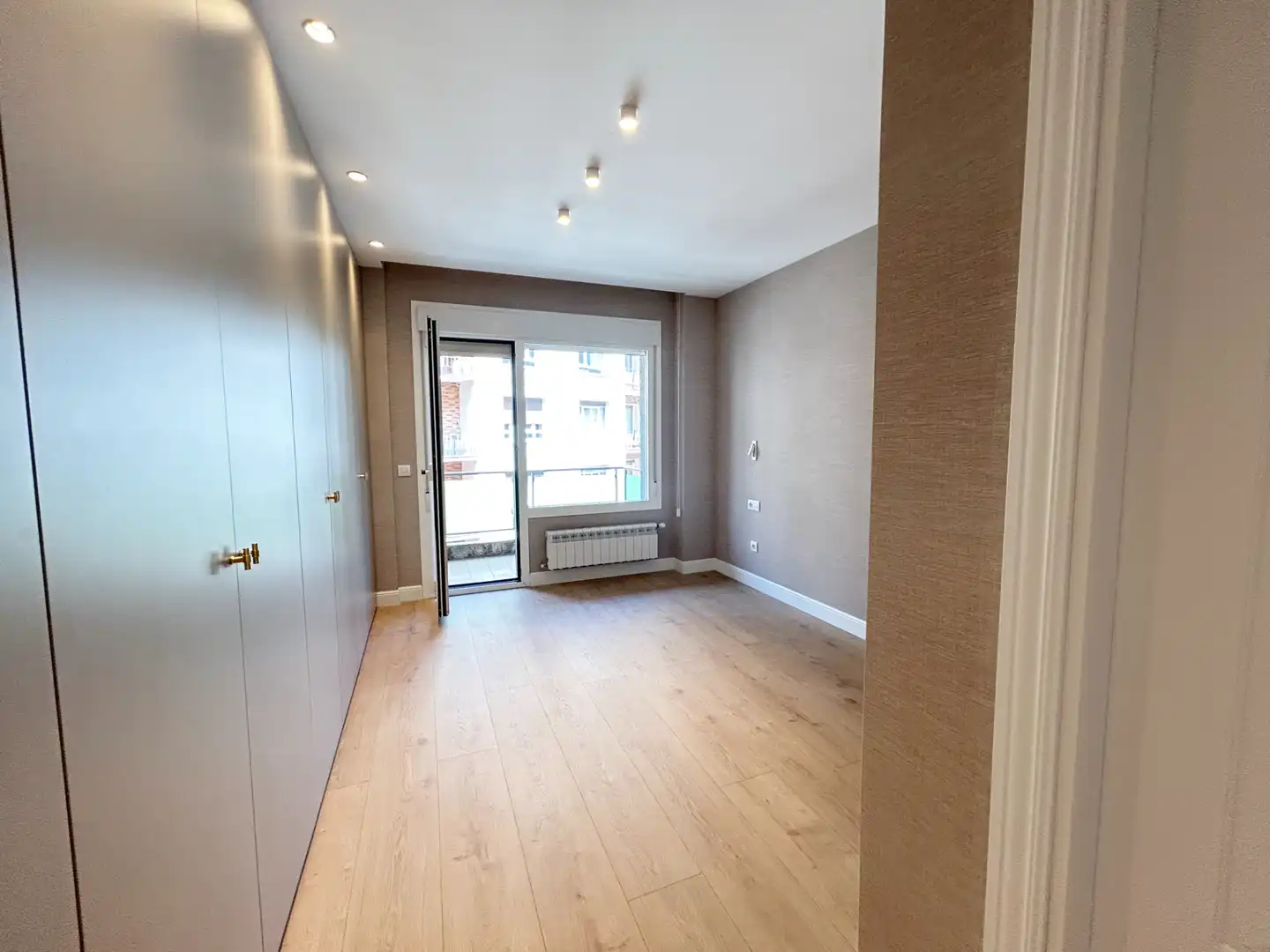 Habitación de Piso en venta en Vitoria - Gasteiz con Calefacción, Trastero y Horno