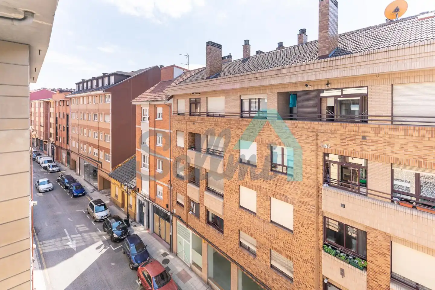 Außenansicht von Maisonette zur Miete in Oviedo  mit Heizung, Parkett und Terrasse