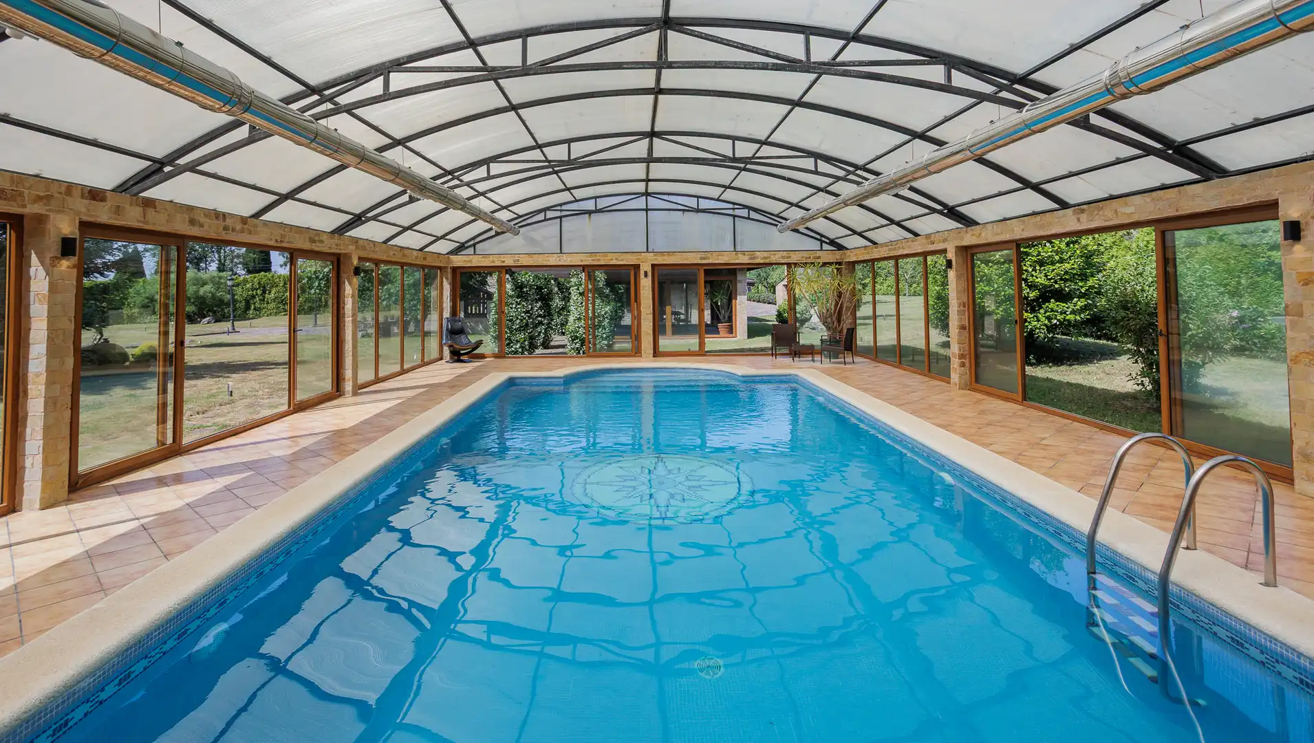 Piscina de Finca rústica en venta en Cospeito con Piscina