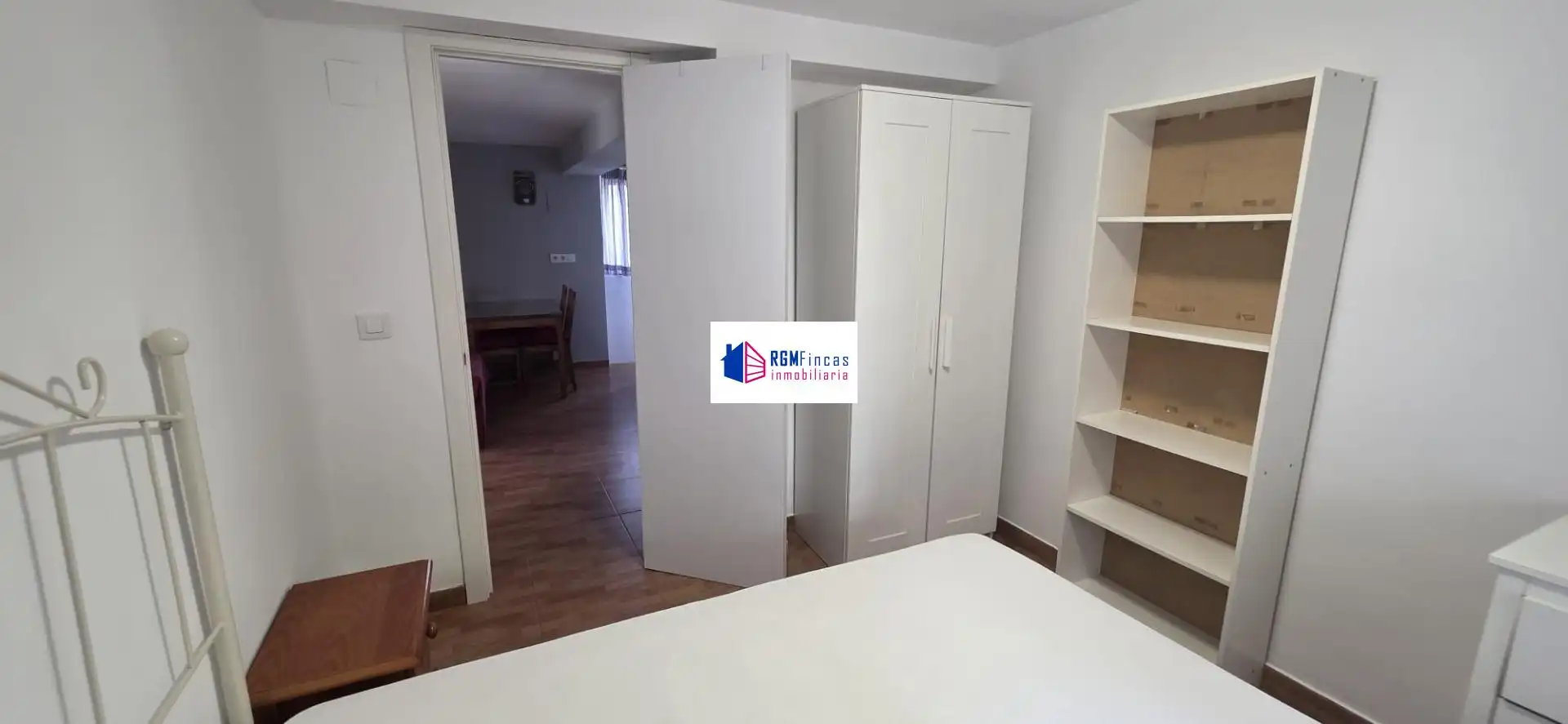 Habitación de Piso de alquiler en Sevilla con Aire acondicionado y Amueblado