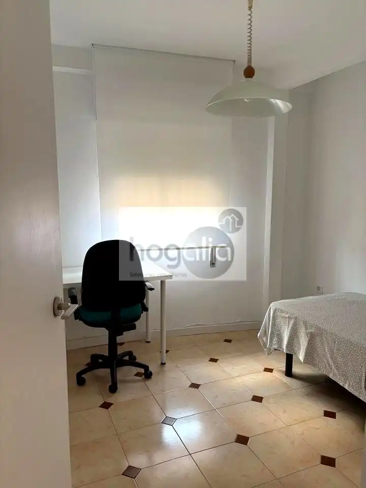 Flat for rent in Sevilla  with Air Conditioner, Furnished and Balcony