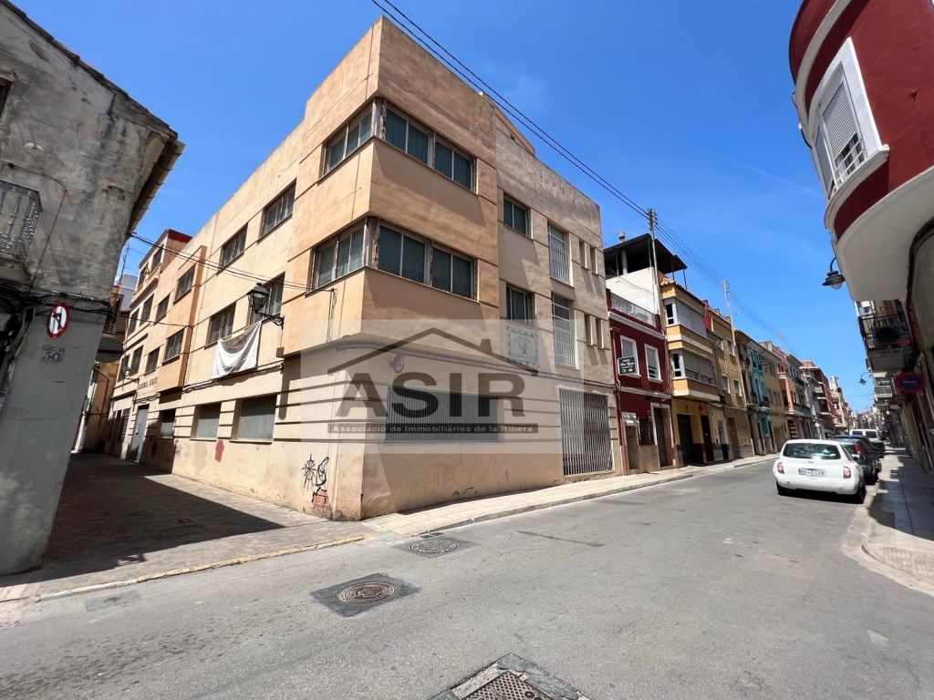 Exterior view of Building for sale in Alzira