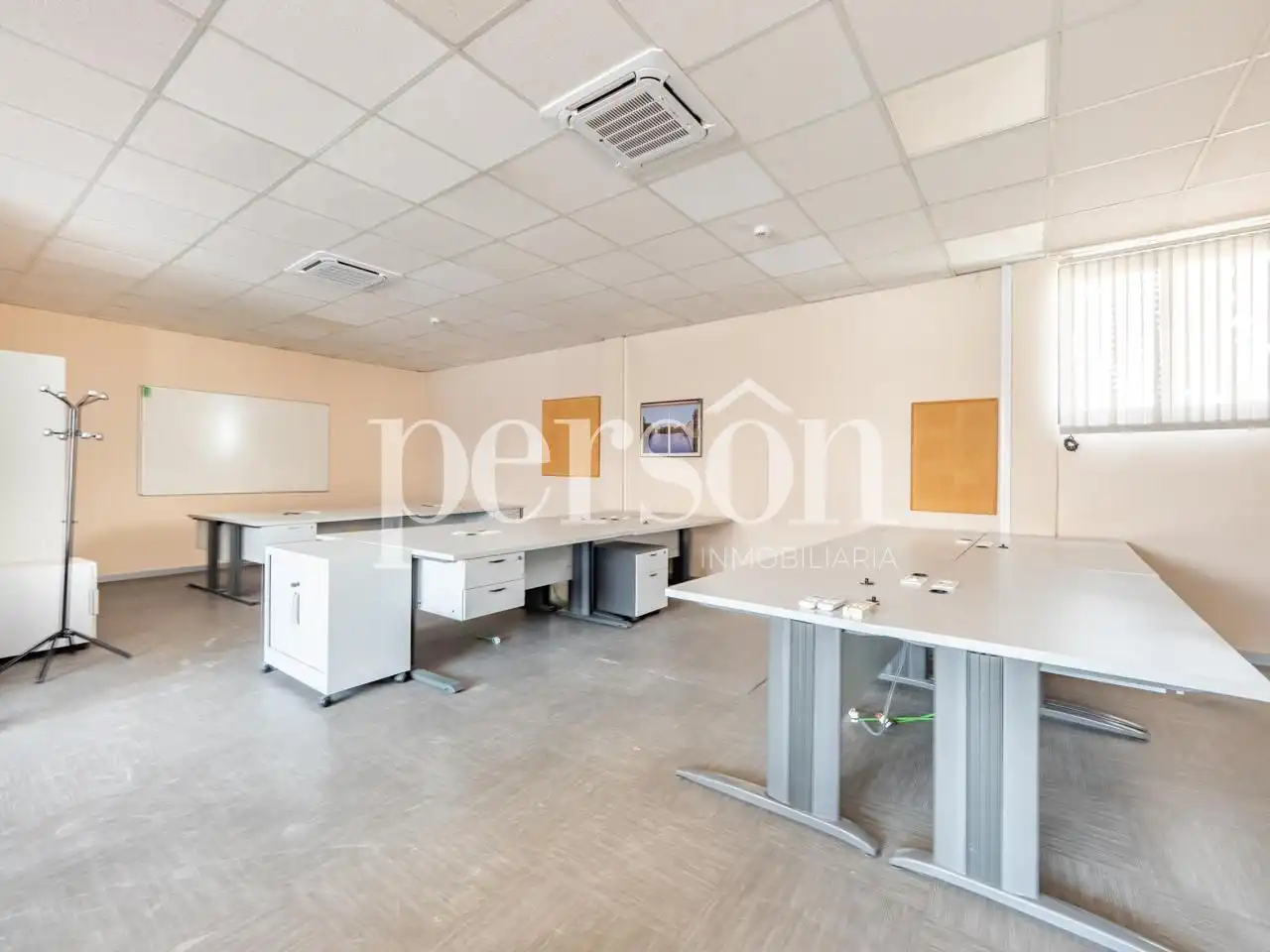 Industrial building to rent in Fuente del Jarro, imagen 23