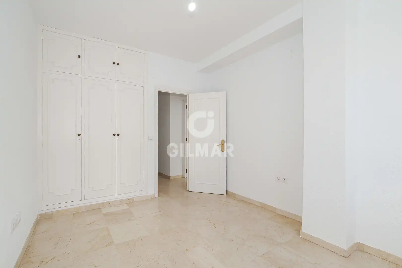 Habitación de Piso en venta en Sevilla con Calefacción