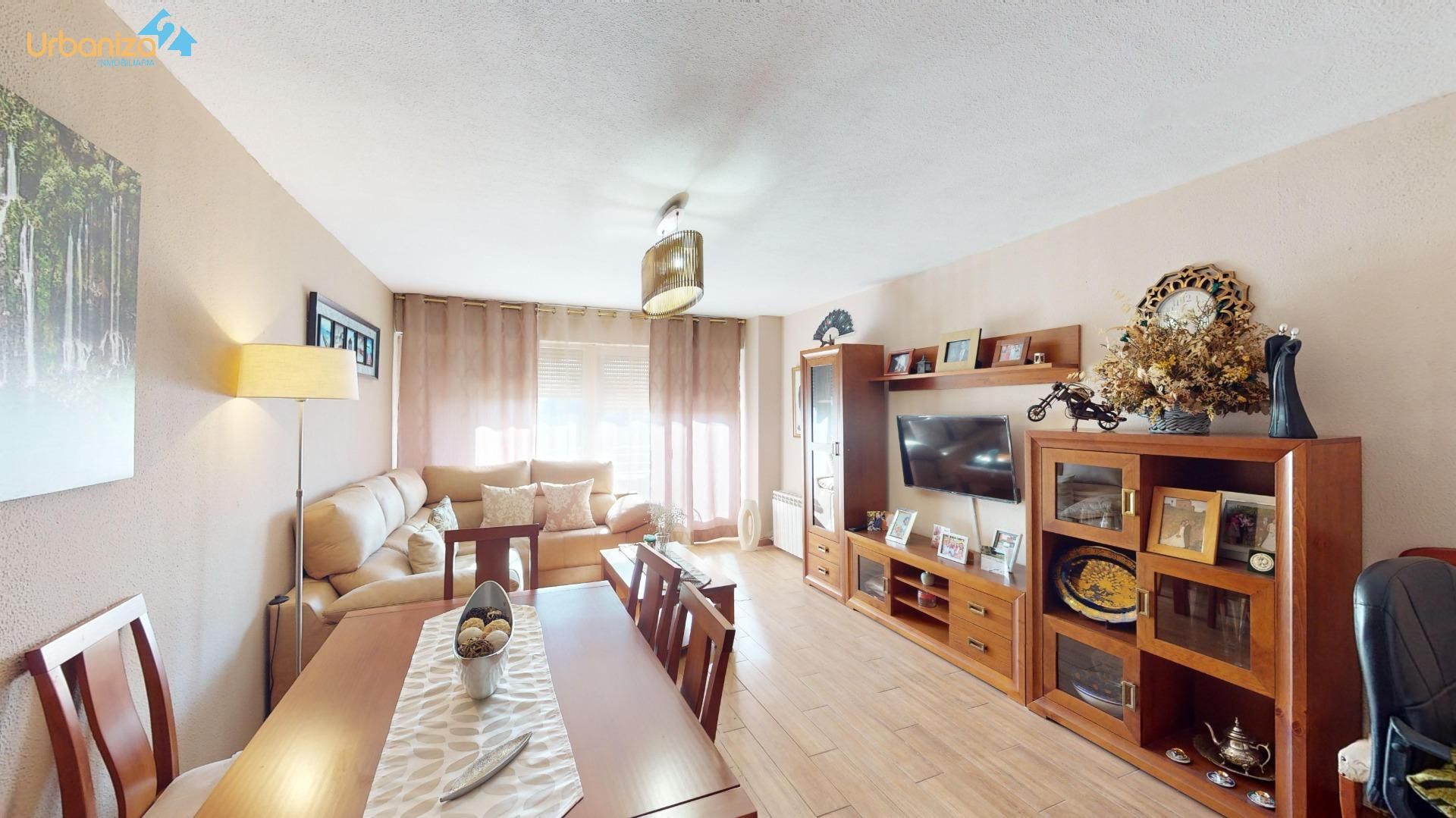 Living room of Flat for sale in Badajoz Capital  with Heating, Terrace and Balcony