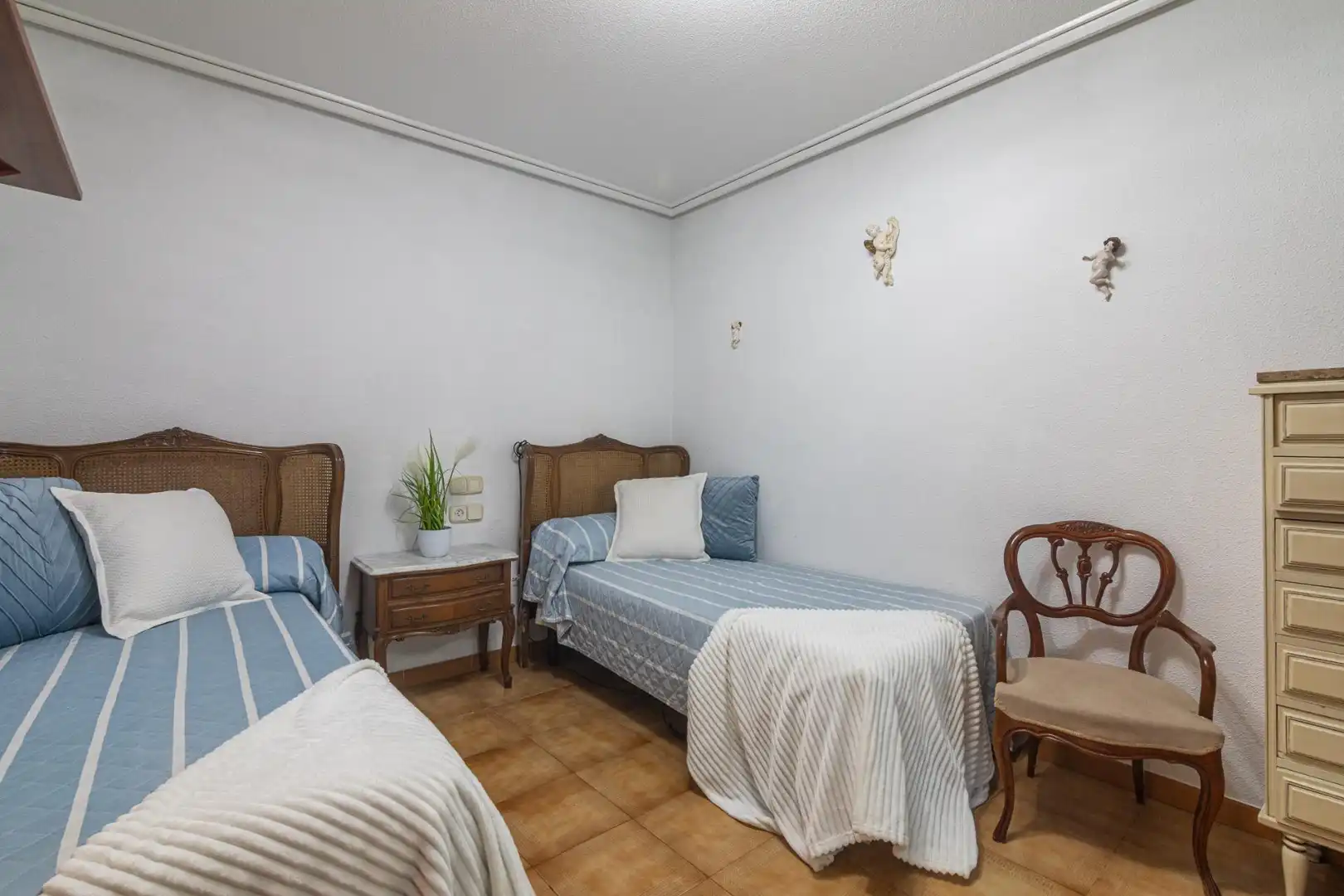 Habitación de Piso en venta en Elche / Elx con Aire acondicionado, Calefacción y Balcón