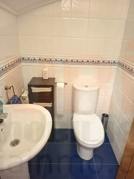 Baño de Casa o chalet en venta en Sariego con Calefacción, Terraza y Trastero