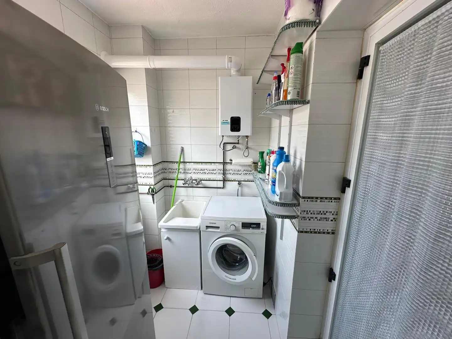 Baño de Piso de alquiler en Granada con Aire acondicionado, Calefacción y Terraza