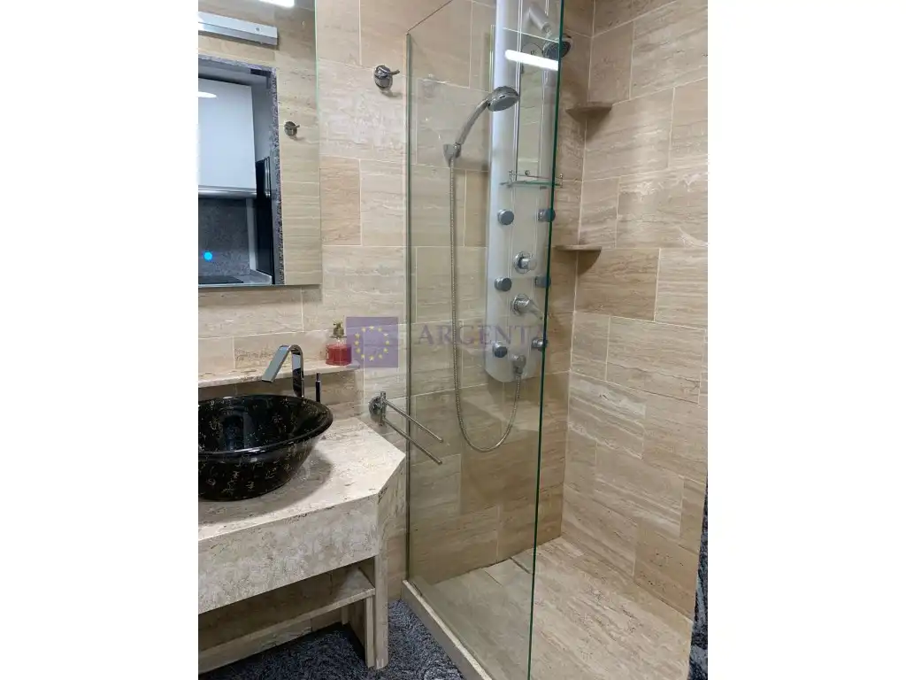 Bany de Apartament de lloguer en Cáceres