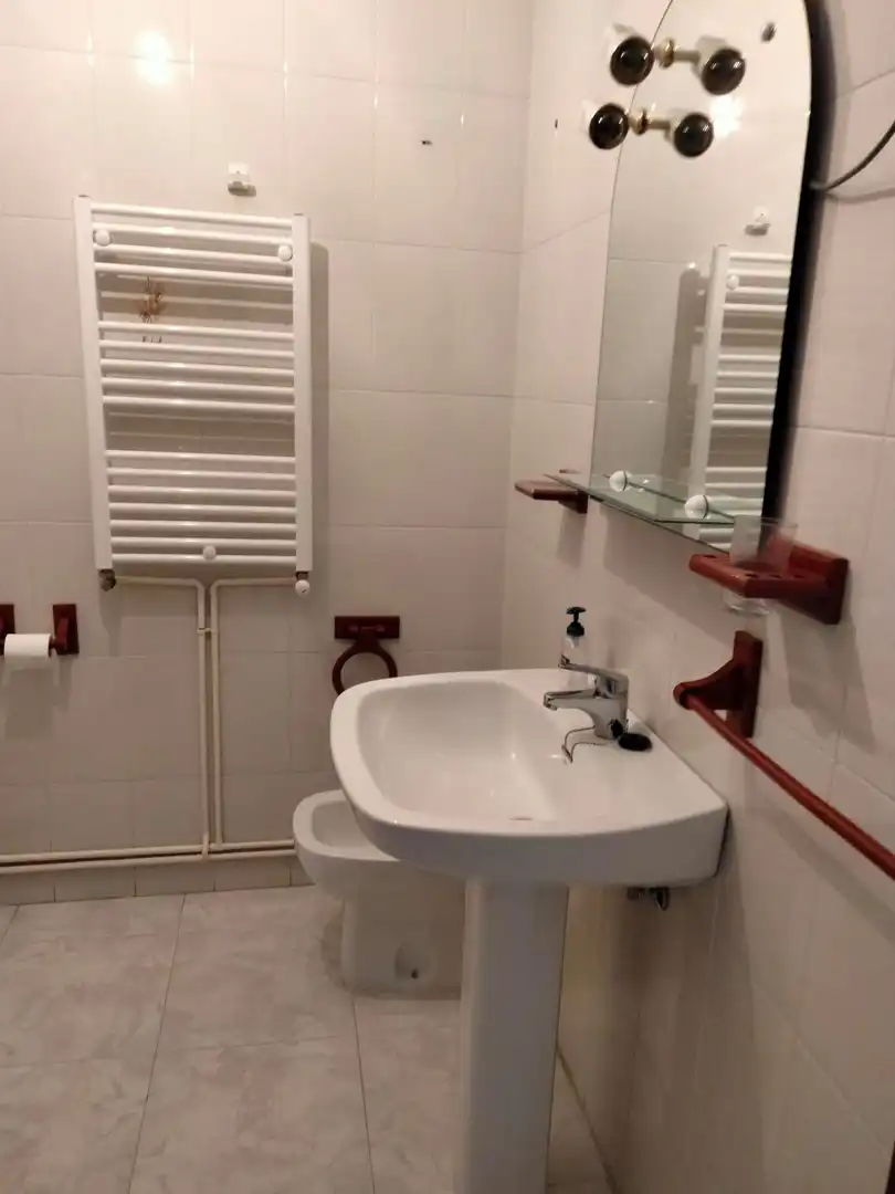 Badezimmer von Wohnung zur Miete in Sanxenxo mit Terrasse, Möbliert und Ofen