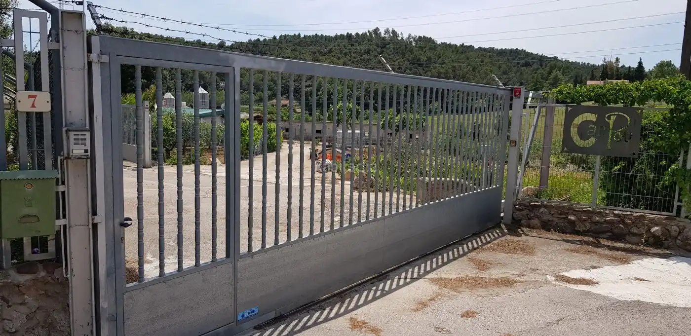 Business premises to rent in Diseminado Paratge Can Vinyals 7