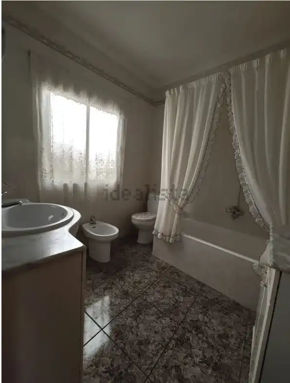 Baño de Casa o chalet en venta en Valdepeñas con Aire acondicionado, Calefacción y Trastero