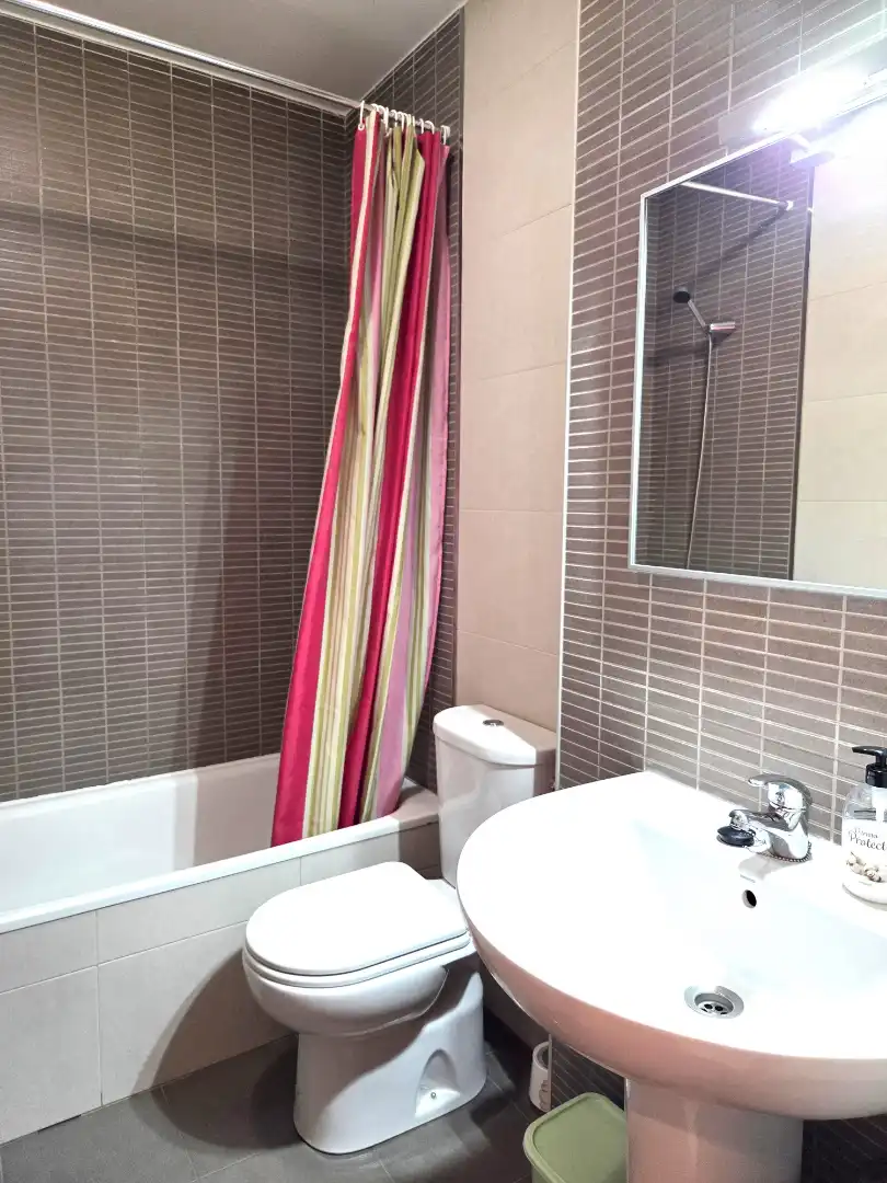 Badezimmer von Wohnungen zur Miete in Sanxenxo mit Terrasse, Möbliert und Ofen
