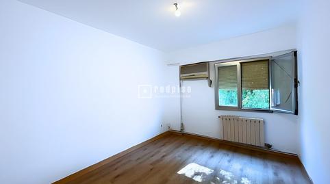 Foto 5 de Piso en venta en San Basilio, Pradolongo,  Madrid Capital