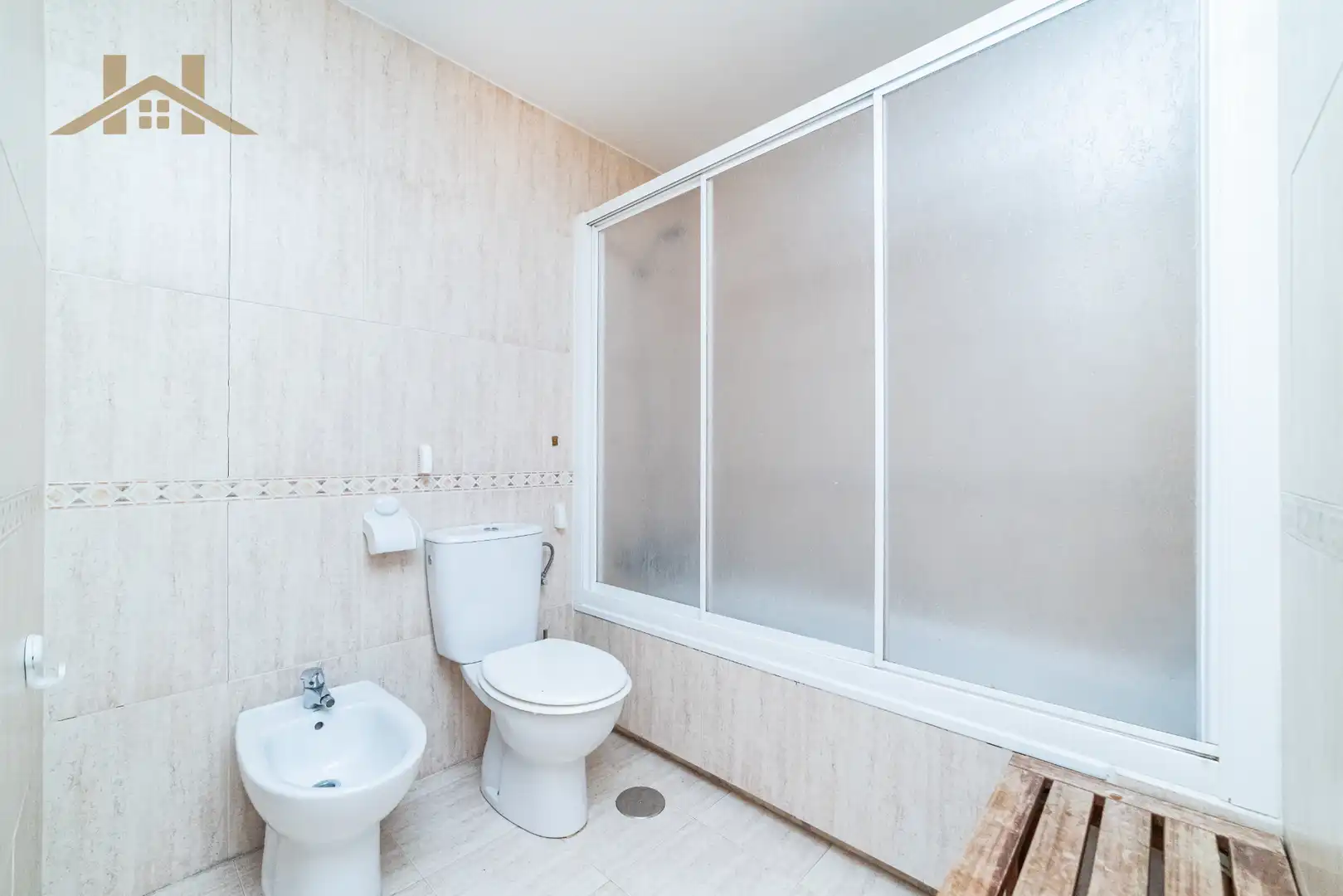 Bathroom of Flat for sale in Pinto  with Air Conditioner, Heating and Terrace