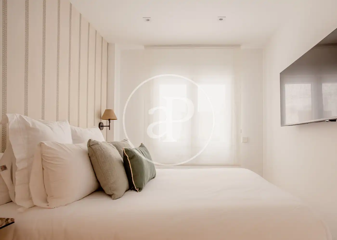 Bedroom of Flat for rent in Madrid  with Air Conditioner, Heating and Furnished