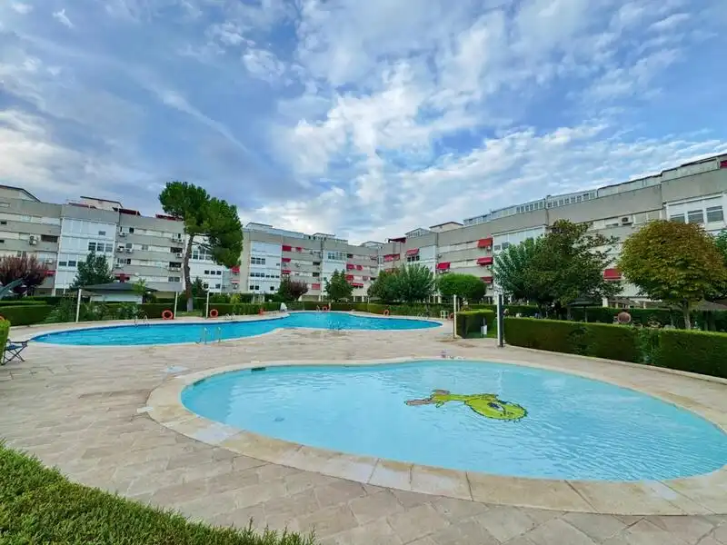 Flat with pool for sale in Veredillas, imagen 2
