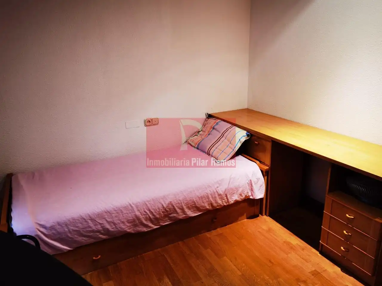 Schlafzimmer von Wohnung zur Miete in León Capital  mit Heizung, Parkett und Terrasse