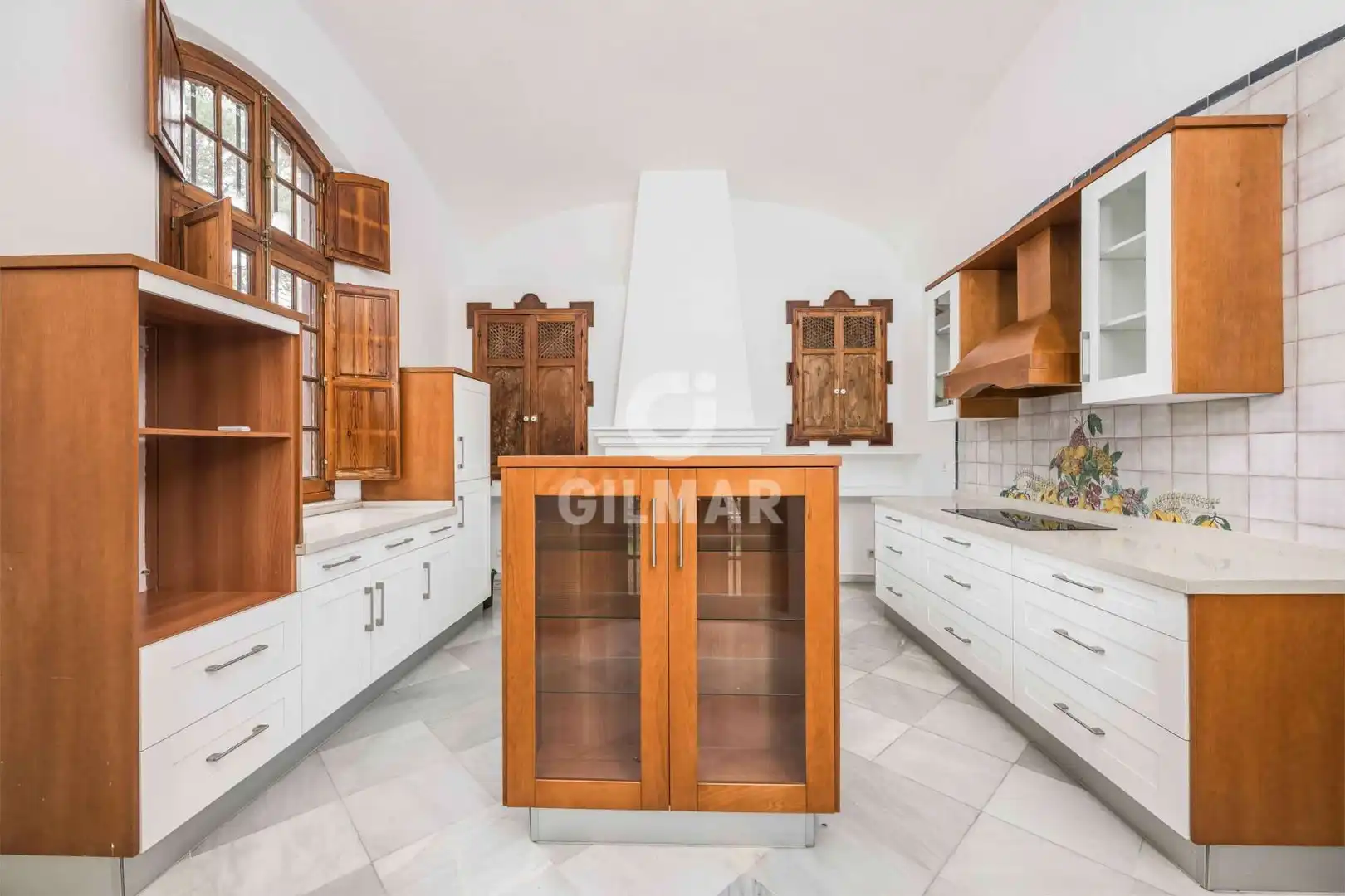 Cocina de Casa o chalet en venta en Valencina de la Concepción con Calefacción, Jardín privado y Piscina