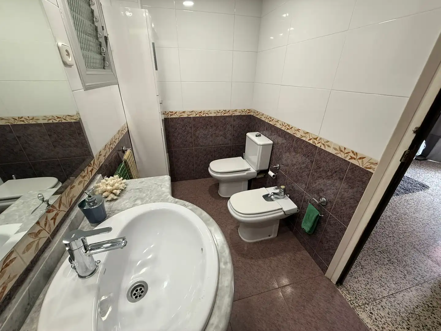 Bathroom of Flat for sale in Cornellà de Llobregat  with Balcony