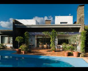 Jardí de Casa o xalet en venda en Ames amb Piscina