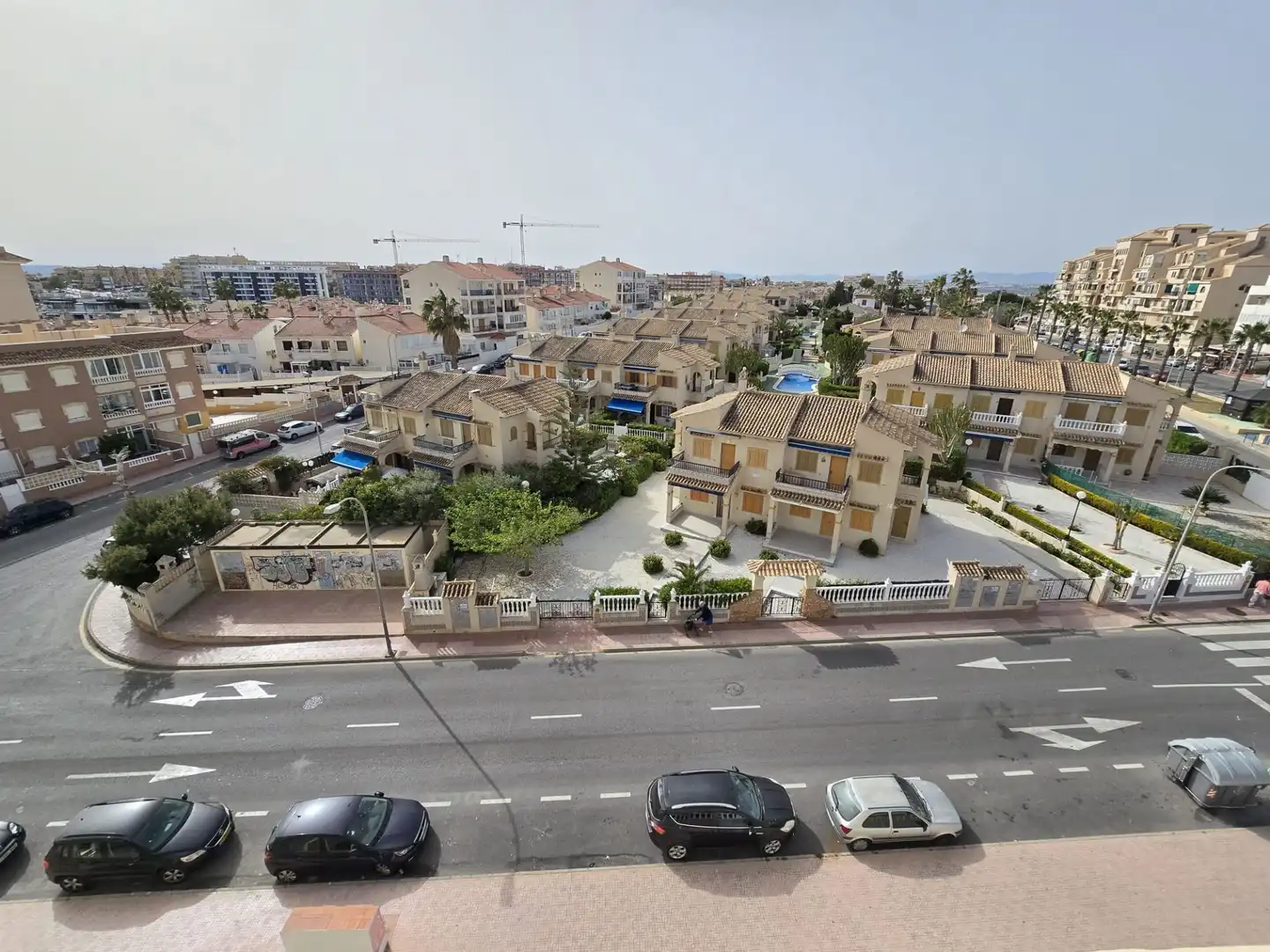 Außenansicht von Wohnungen zum Verkauf in Torrevieja mit Möbliert und Gemeinschaftspool