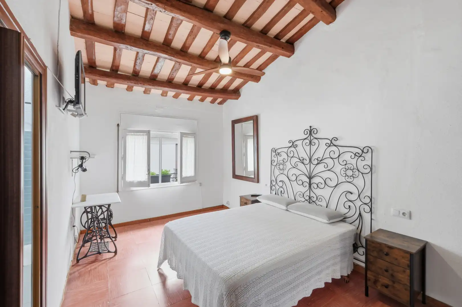 Habitación de Casa adosada en venta en Riudarenes con Aire acondicionado, Calefacción y Jardín privado