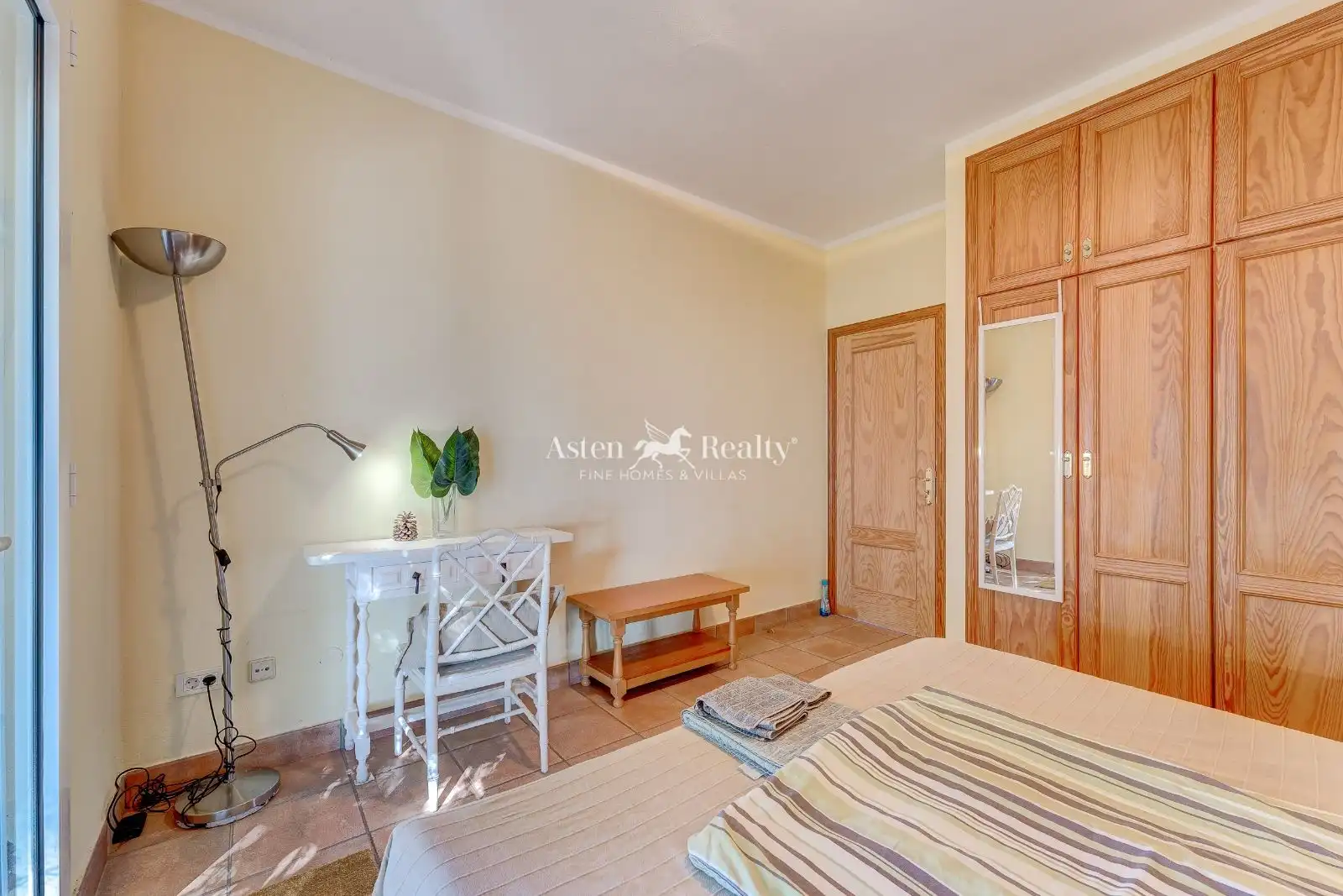 Schlafzimmer von Haus oder Chalet zum Verkauf in Guía de Isora mit Terrasse, Schwimmbad und Möbliert