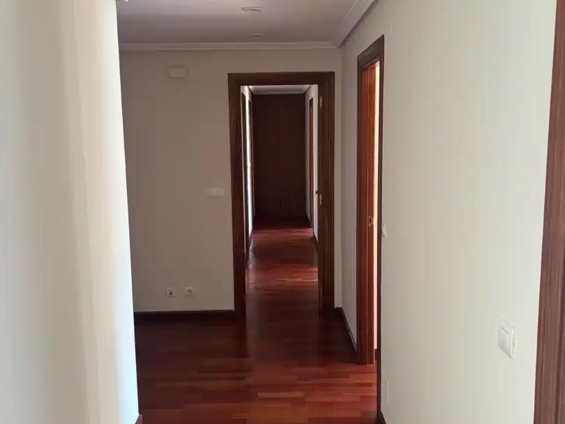 Pis de lloguer en Ponferrada amb Calefacció, Parquet i Traster