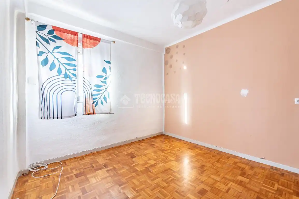 Habitación de Piso en venta en Madrid con Calefacción