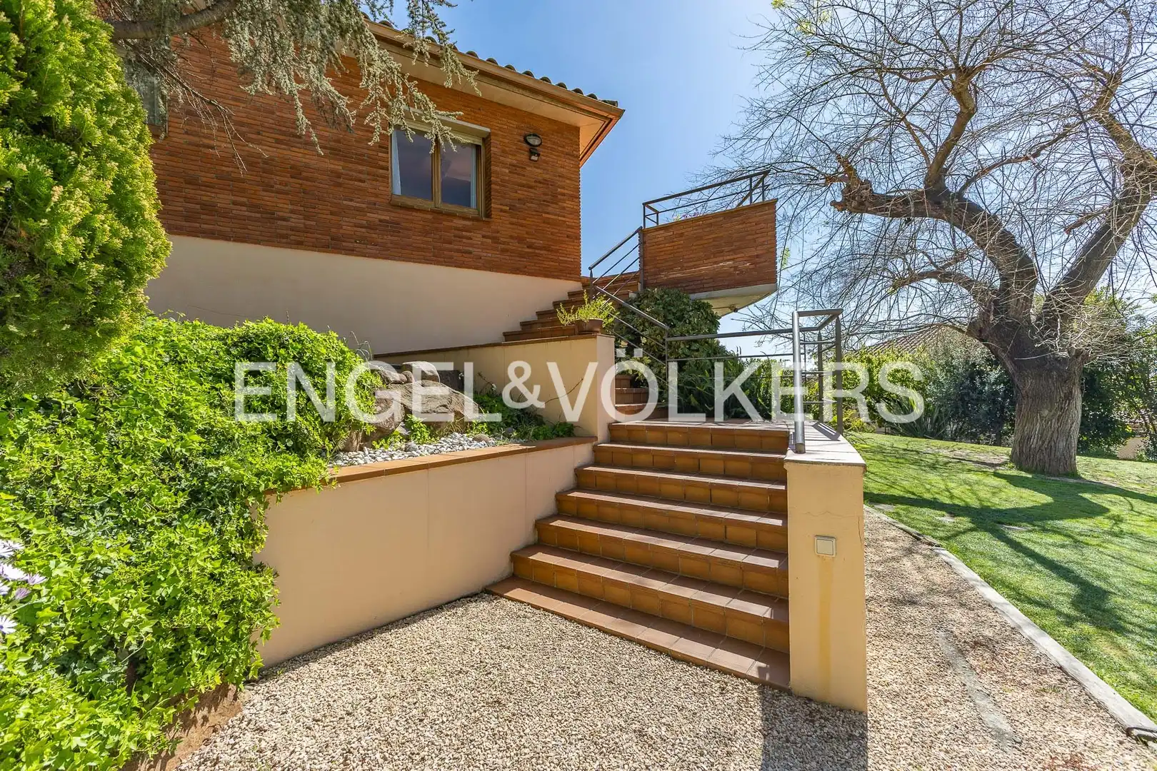 Vista exterior de Casa o xalet en venda en Granollers amb Calefacció, Jardí privat i Terrassa