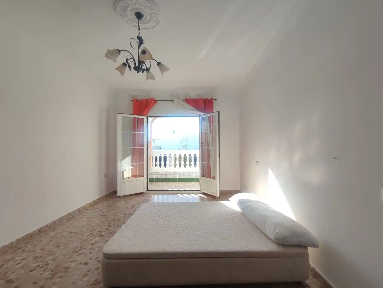 Dormitori de Casa adosada en venda en Chiclana de la Frontera amb Aire condicionat, Terrassa i Traster