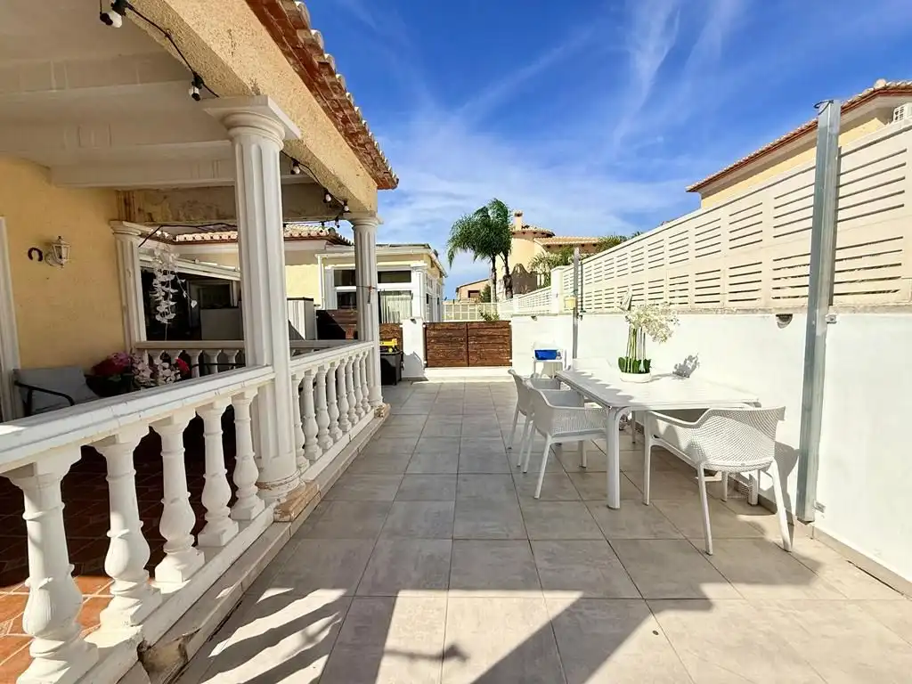 Terraza de Casa o chalet en venta en Els Poblets con Aire acondicionado, Calefacción y Jardín privado
