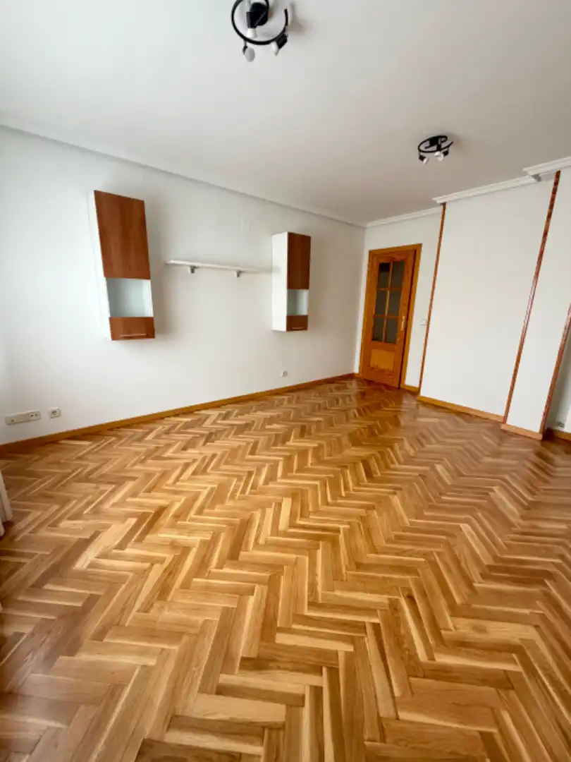Sala de estar de Piso de alquiler en La Lastrilla  con Calefacción, Parquet y Horno