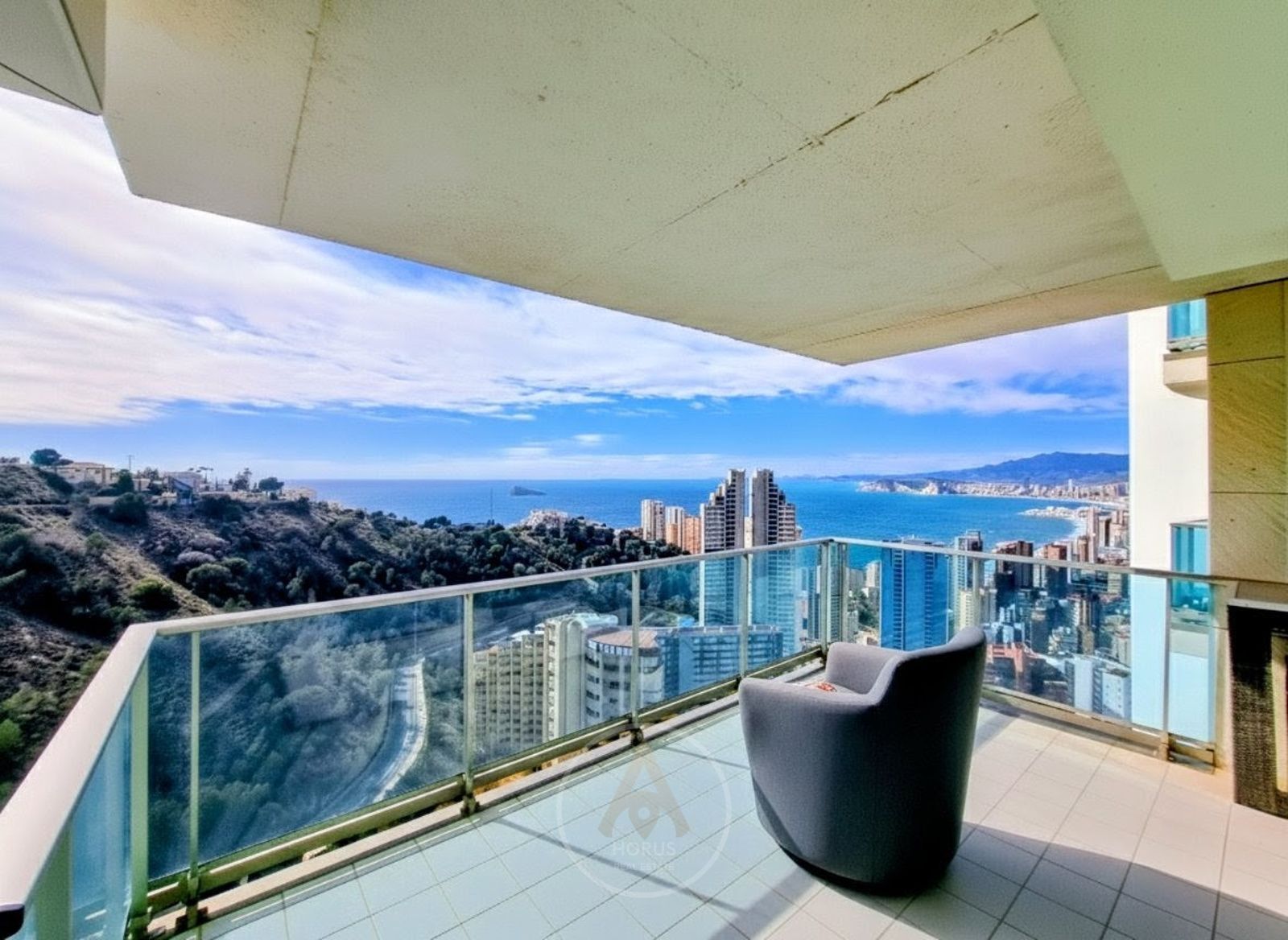 Exterior view of Flat to rent in Benidorm  with Air Conditioner, Heating and Terrace